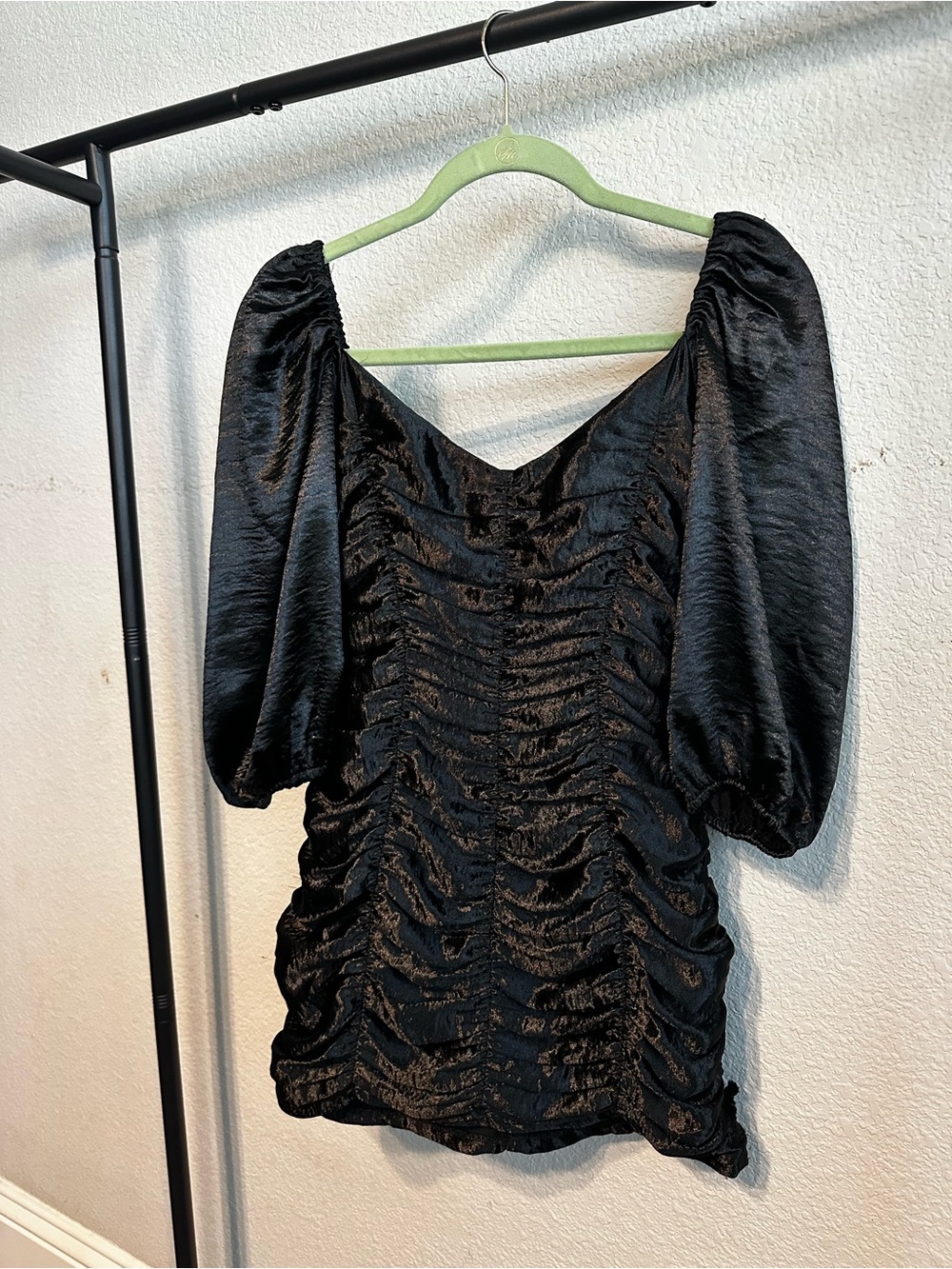 Lucy in the Sky Black Ruched Velour-Look Puff Sleeve Mini Dress | Size Small